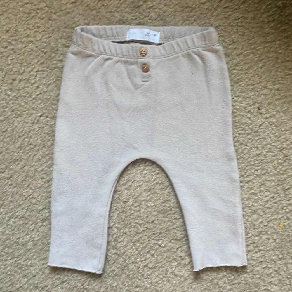 Zara beige leggings size 3-6 months